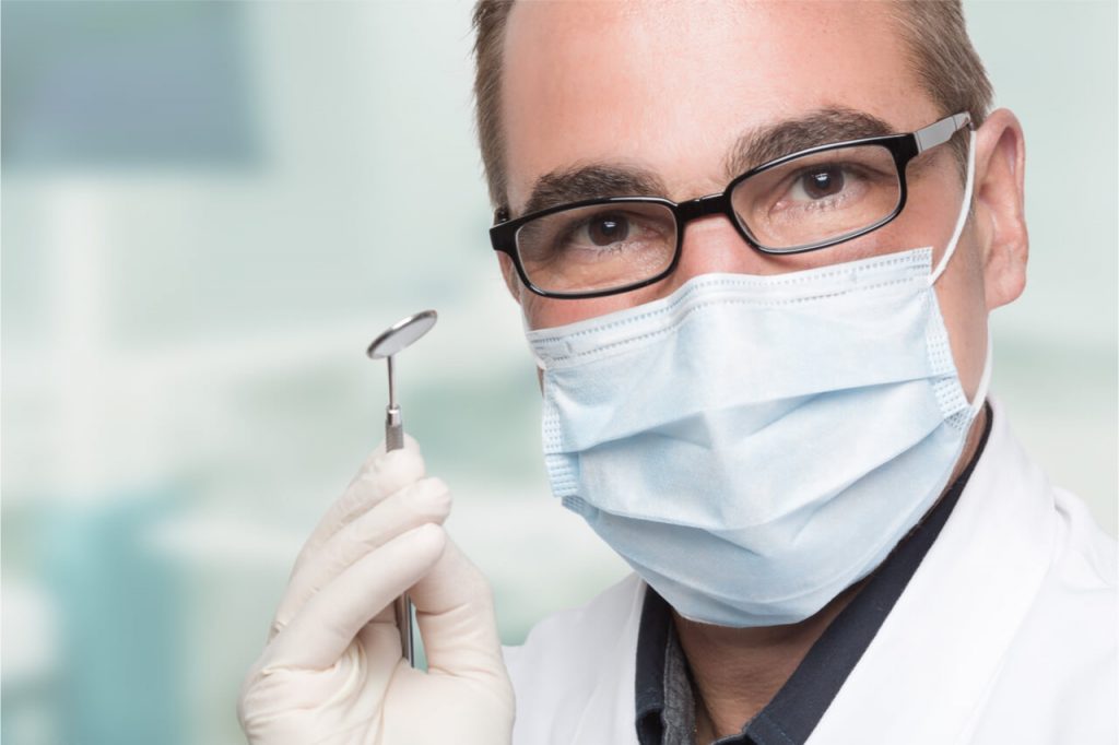 How To Find The Right Dental Implant Specialist For You?